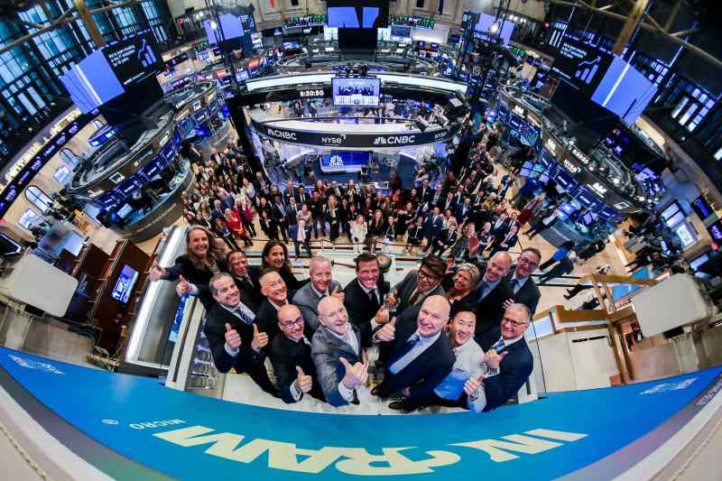 Ingram Micro begins trading on NYSE